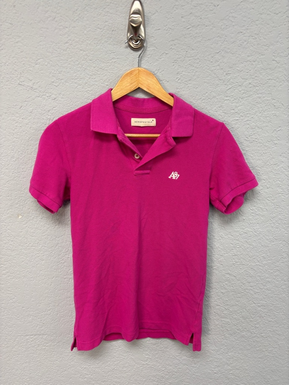 Aéropostale A87 W’s XS Fuchsia Polo Shirt, excellent condition.